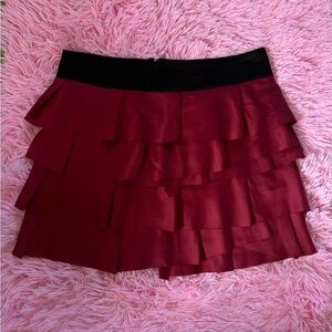 NWOT Twenty One (Forever 21) szS red satin pleated mini skirt with back zipper